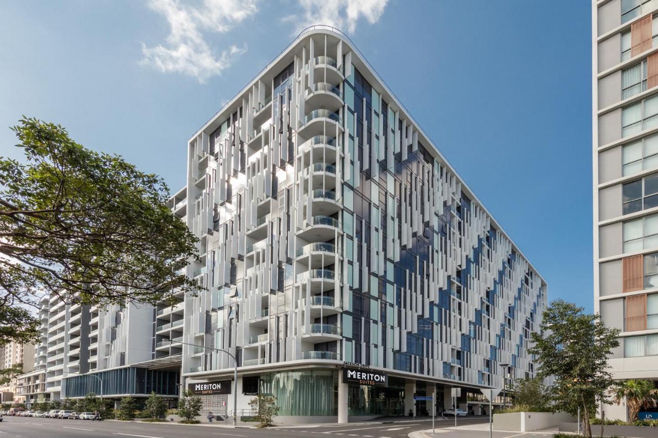 Meriton Suites Mascot Central Сідней Екстер'єр фото The Met, 2015