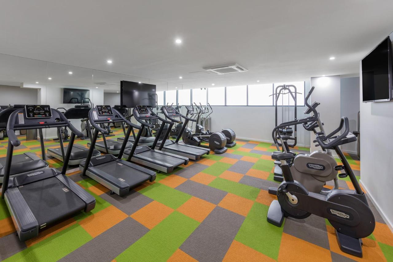Meriton Suites Mascot Central Сідней Екстер'єр фото The gym at the hotel
